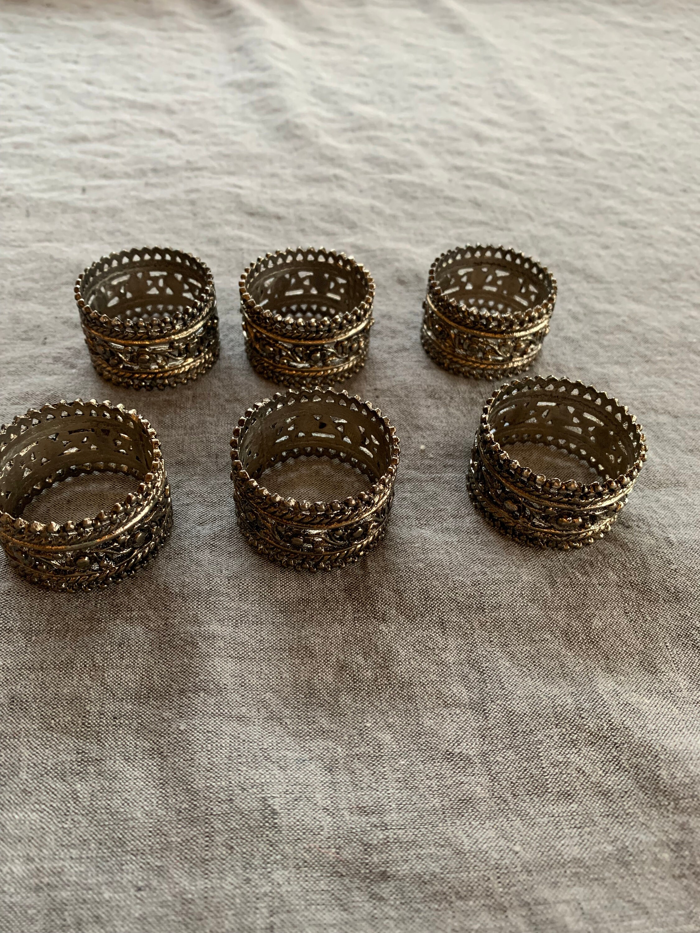 Set of 6 Silver Tone Metal Napkin Holders