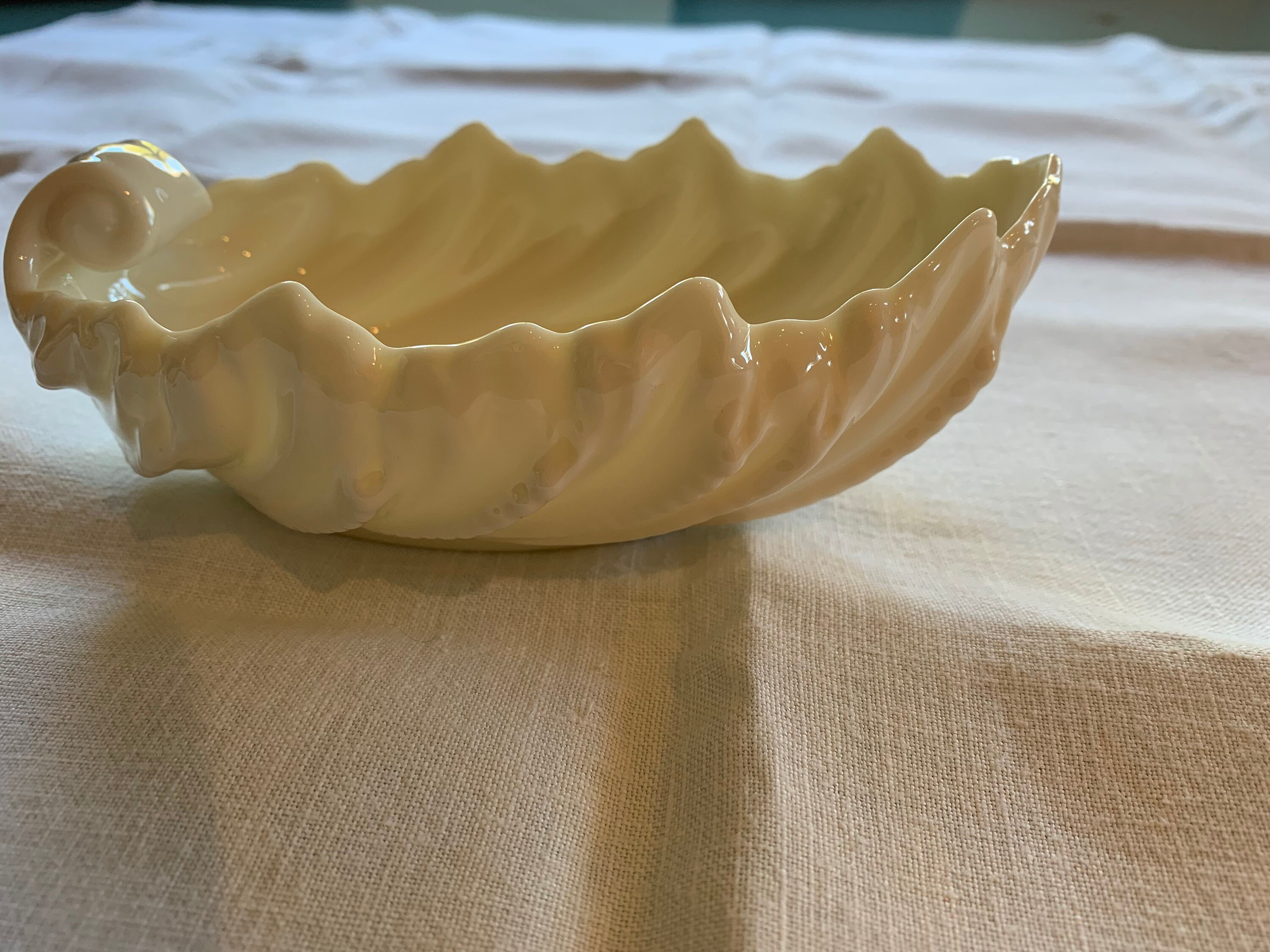 Classic Vintage Lenox USA Collectible Scalloped Acanthus Leaf Porcelain
