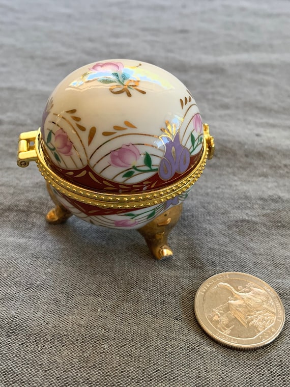 Small Porcelain Footed Trinket Box