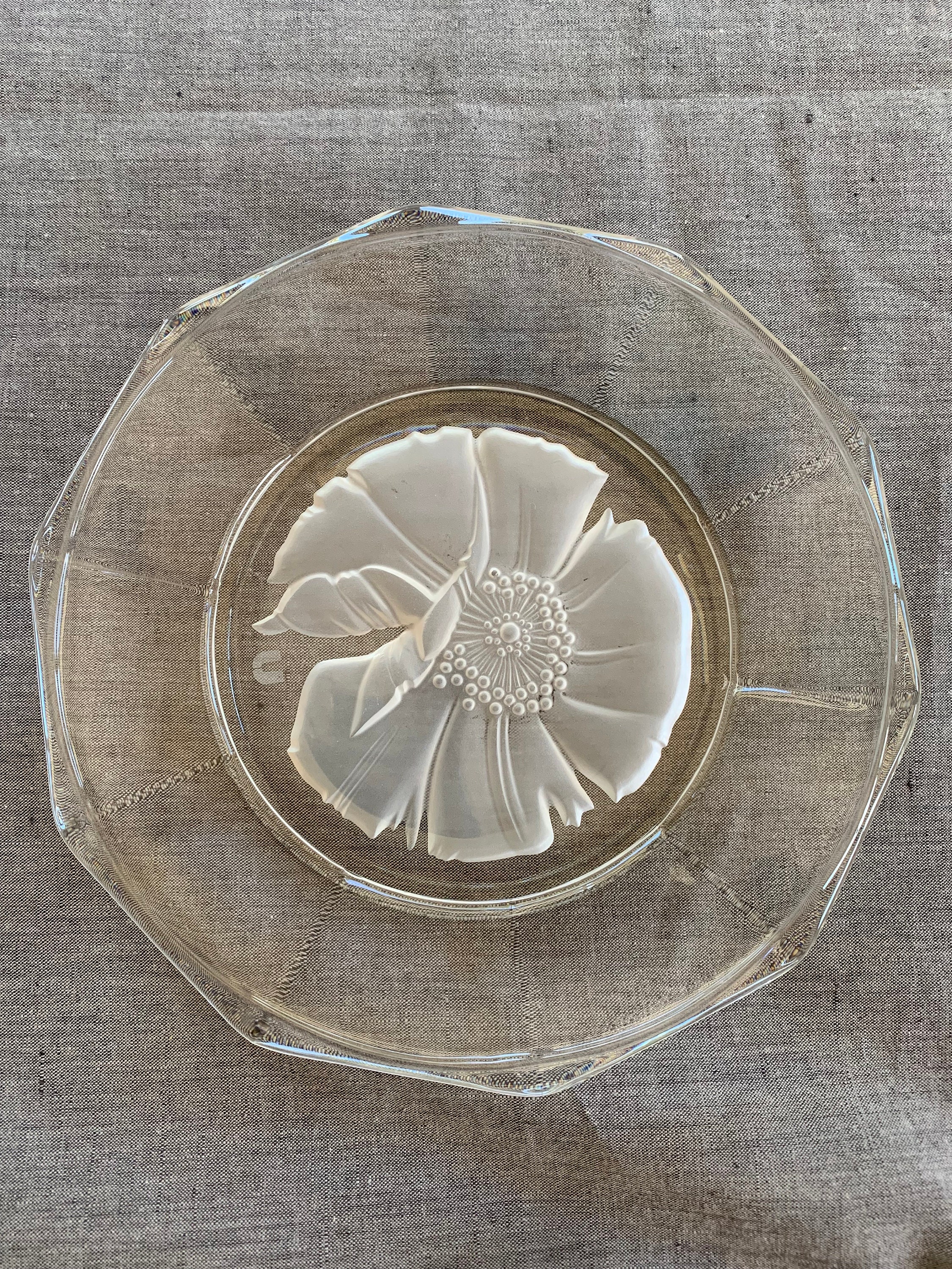 Hoya Crystal Hibiscus 3D Etched Plate
