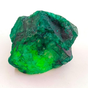 Natural Emerald Zambia Raw Green Rough Loose Gemstone Emerald Green Zambia Rough Gemstone G66