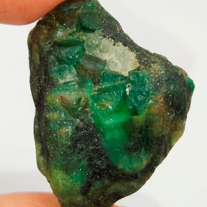 100 Cts 100% Natural Emerald Zambian Rough Loose Gemstone Genuine Emerald Green Emerald Rough Gemstone