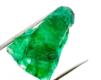 Natural Green Emerald: Colombian Rough Loose Gemstone