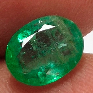 1.60 Cts Natural Zambian Emerald Oval Cut Loose Gemstone
