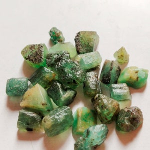 raw emerald stone genuine emerald crystal Natural Emerald Untreated Emerald stone healing crystals loose zambian emeralds gemstones lots