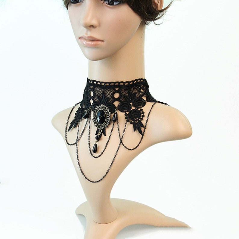 Vintage Black Lace Skull Choker Necklace for Women Girls Halloween Decorations Party Accessory\uff08Adjustable\uff09