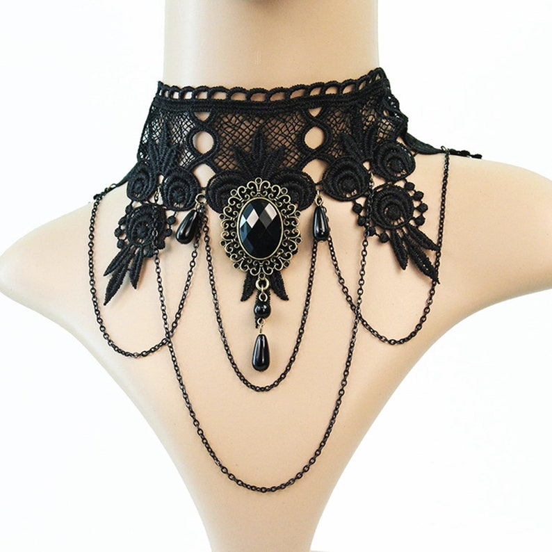 Vintage Black Lace Skull Choker Necklace for Women Girls Halloween Decorations Party Accessory\uff08Adjustable\uff09