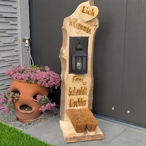Wooden stele Welcome HEART / Wooden display / Entrance sign with shoe shiner