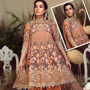 Pakistani party wear wedding dresses, Mehndi dress, custom stitched orange chiffon Maxi, shalwar kameez for woman.