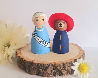 Queen elizabeth ll peg doll the queen and paddington bear platinum jubilee peg doll