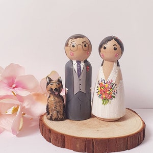 Personalized bride and groom wedding cake topper anniversary wedding gift wooden cake topper peg doll cake topper Mr and Mrs