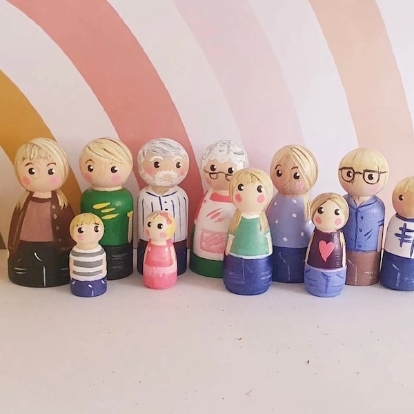 Personalized peg doll family ,custom peg family ,wooden family , wooden people , Peg doll cake topper