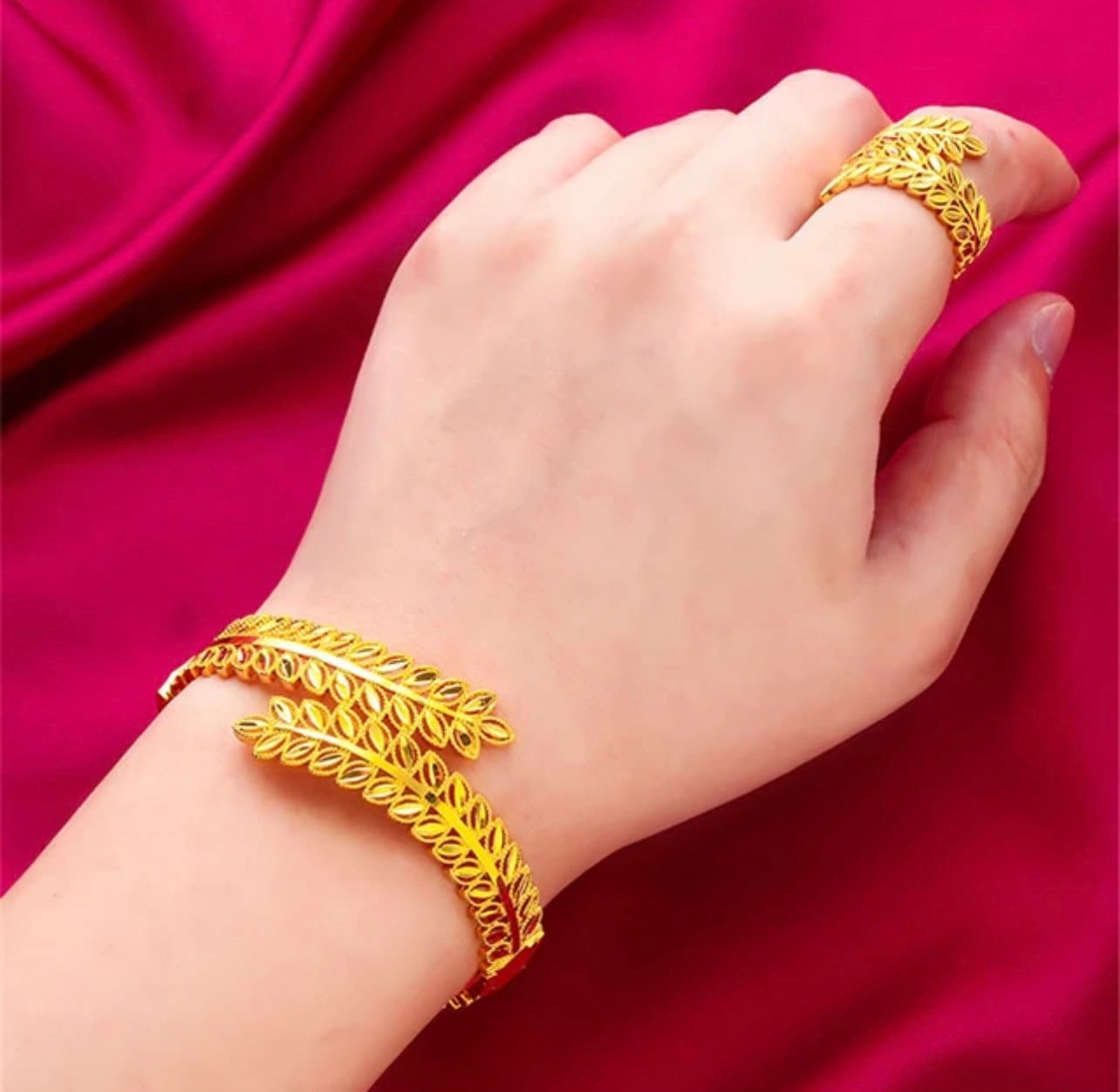 Buy 150+ Gold Bracelets Online | BlueStone.com - India's #1 Online  Jewellery Brand