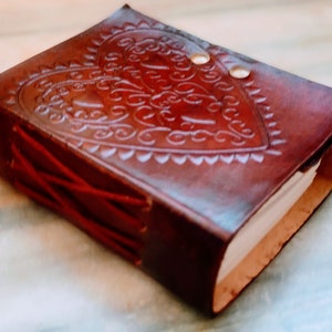 Refillable Journal With Lock, Embossed Heart Notebook, Handmade Leather Diary with Unlined Paper Small Size Blank Locked Journal