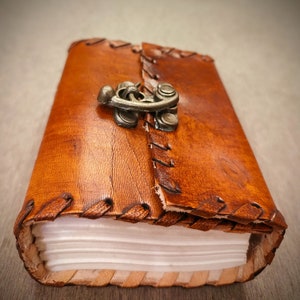 Plain Handcrafted Locked Leather Bound Journal - Vintage Retro Style Pocket Diary - Refillable Recycled Paper - Small Personal Notebook