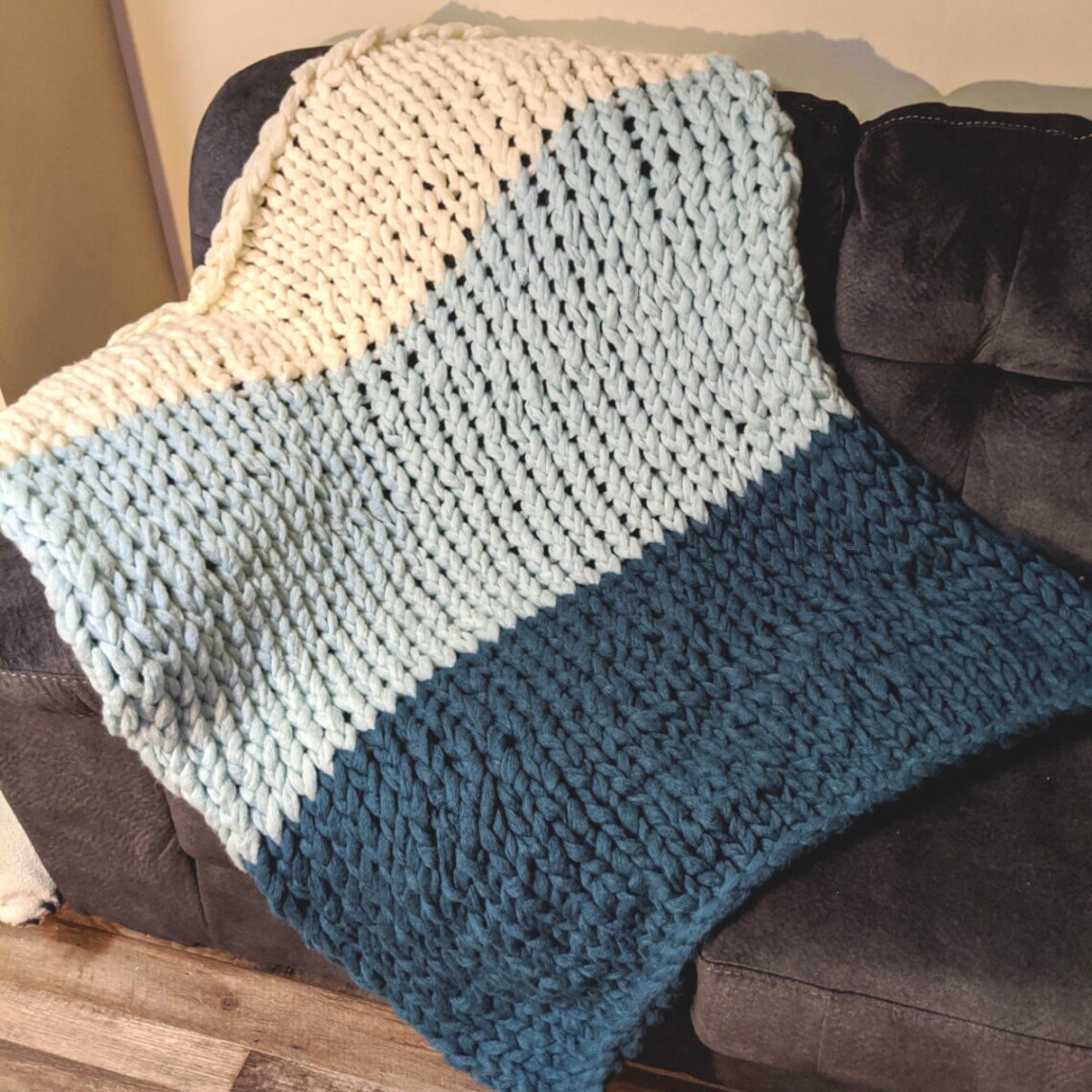 Chunky Knit Ombre Throw Coastal Blanket Farmhouse Couture Etsy
