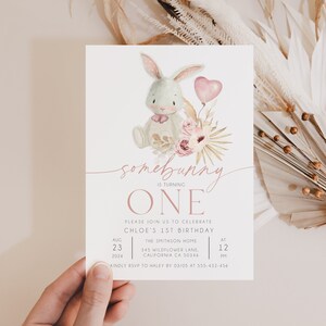 Modèle d'Invitation d'anniversaire lapin, Somebunny is Turning One, invitation modifiable, invitation premier anniversaire fille, invitation imprimable, Evite