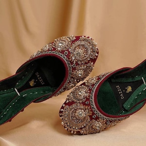 Handcrafted Pakistani Khussa Shoes and Juttis for Women: Embrace the Punjabi Tradition image 1