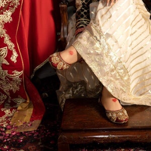 Handcrafted Pakistani Khussa Shoes and Juttis for Women: Embrace the Punjabi Tradition image 3