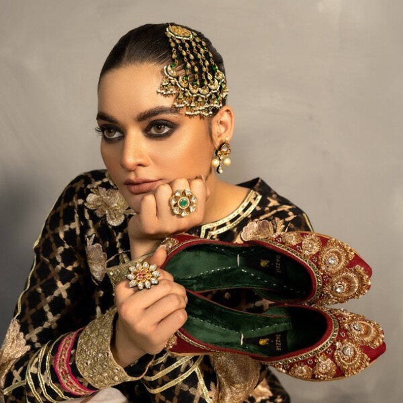 Handcrafted Pakistani Khussa Shoes and Juttis for Women: Embrace the Punjabi Tradition image 4