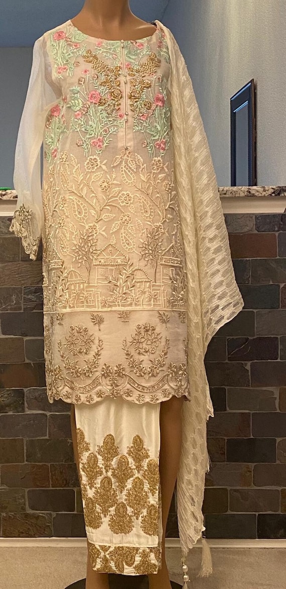Buy Agha Noor Ready to wear Pakistani Salwar Kameez in Medium Size