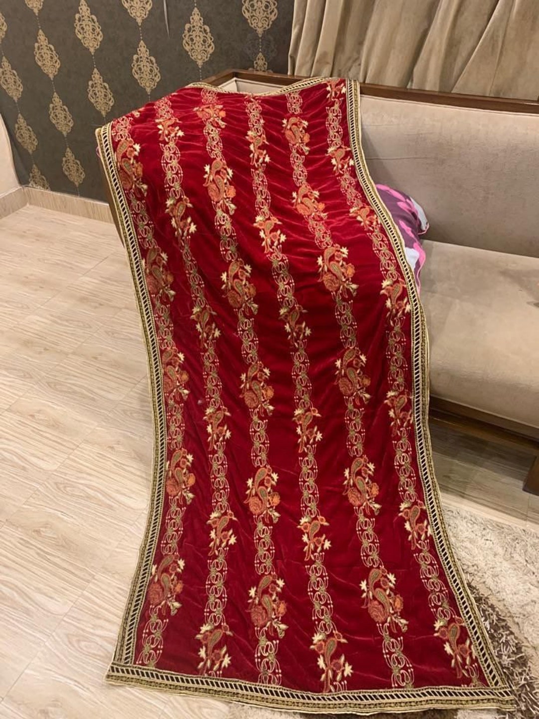 how to wear pakistani shawl