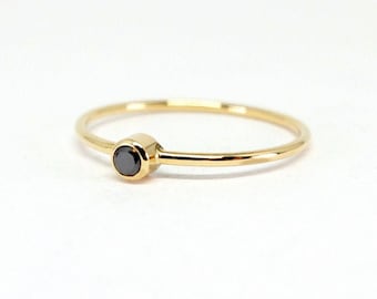 Slim yellow gold ring with diamond (0.04ct) in black or white, delicate 750 yellow or rose gold engagement ring, polished or matte finish