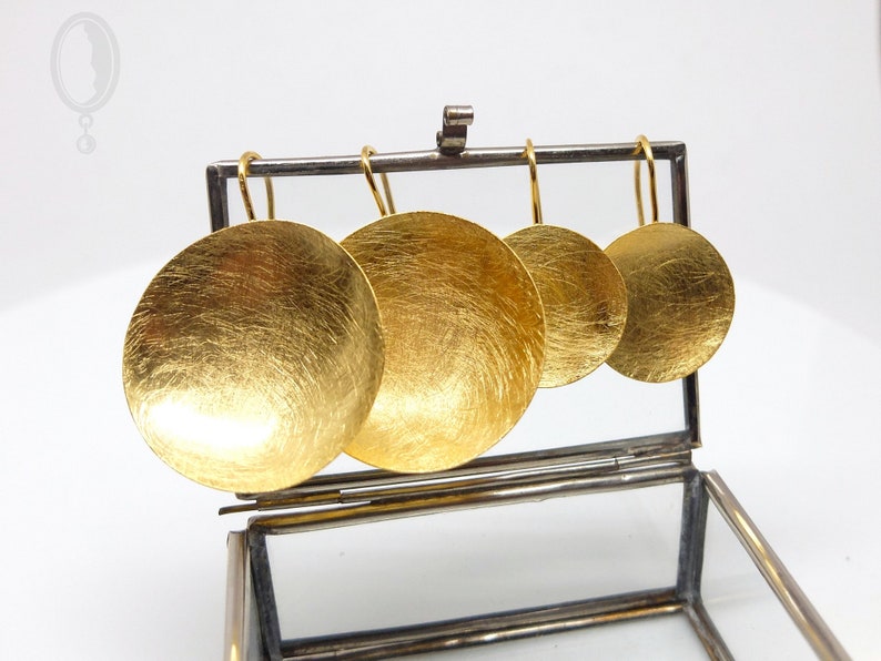 Golden earrings with large round discs, earrings made of silver and plated with fine gold, goldsmith jewelry from Berlin by B-O Hansen image 10