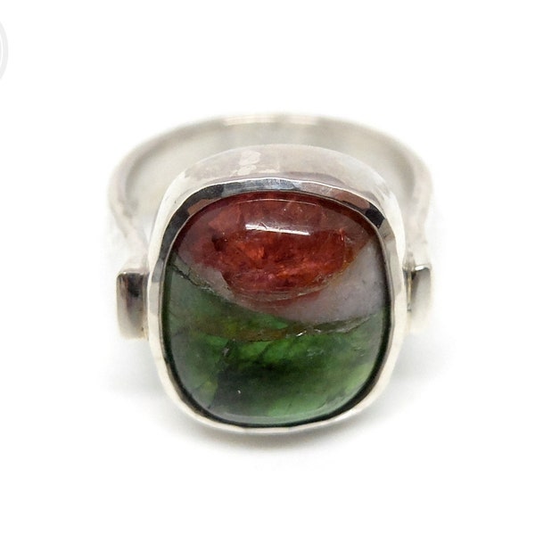 Großer Silberring mit dreifarbigem Wassermelonenturmalin, Klunkerring in grün, rot und weiß, Turmalin Cabochon Ring von Bernd-Ove Hansen