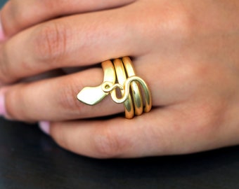 Snake ring gold, solid gold ring in snake shape, ring made of 18K gold forged from one piece, unique piece of Marcel Meier from Berlin