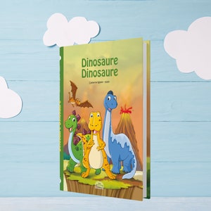 Livre enfant personnalisé Dinosaure Dinosaure, un livre personnalisé conçu et fabriqué en France dont l'enfant est le héros image 2