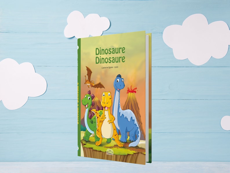 Livre enfant personnalisé Dinosaure Dinosaure, un livre personnalisé conçu et fabriqué en France dont l'enfant est le héros image 2