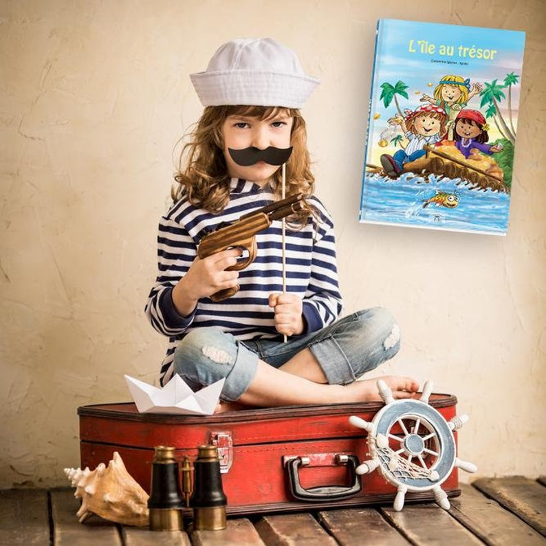 Livre enfant personnalisé l'île au trésor fait en France Une belle aventure dont votre enfant est le héros A l'abordage image 6