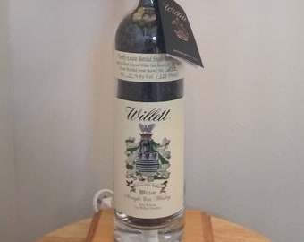 Willet 4 year Rye Whisky Bottle Lamp/handmade/man cave/bourbon lamp/bottle light/gifts for men/whiskey/light/table lamp/accent lamp/retro