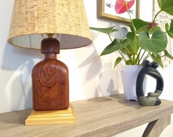 Miguel de Cervantes Leather Wrapped Whisky Bottle Decanter Lamp/handmade/man cave/whisky lamp/bottle light/gifts for men/whisky/light/retro