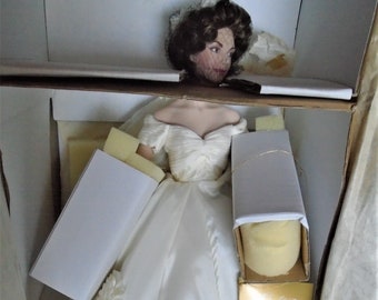New Franklin Mint Jackie Kennedy Vinyl Wedding Doll In Original Box