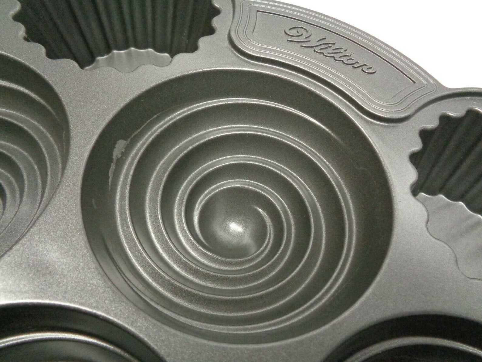 Wilton cupcake baking pan mold 3d 8 cavity heavy duty large Etsy