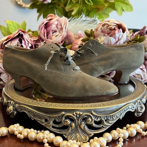 Victorian/Edwardian Ladies Suede Shoes