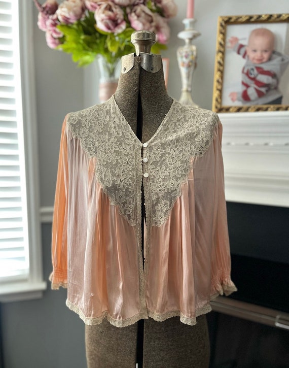 bed jacket vintage Gem