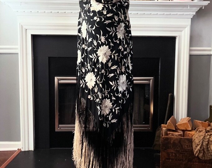 Gorgeous Antique Piano Shawl - Etsy