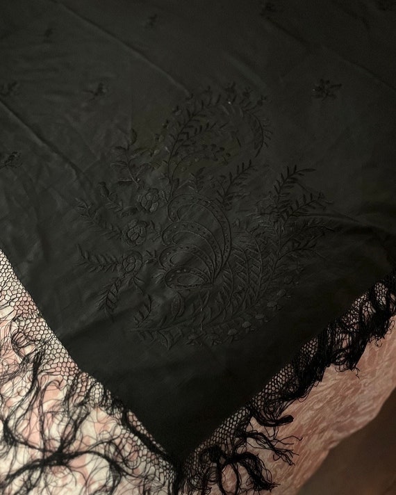 Gorgeous Art Deco Embroidered Piano Shawl