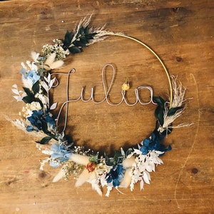 Crown made of dried flowers and personalized word bleu et naturel