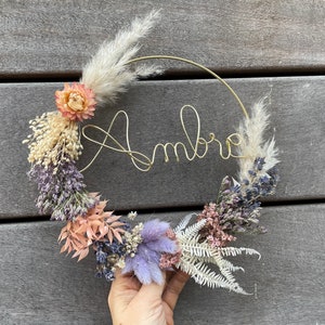 Crown made of dried flowers and personalized word rose et violet