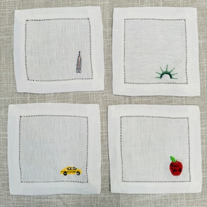 New York City Linen Cocktail Napkins – Embroidered NYC Icons Set of 4 – Statue of Liberty, Empire State, Taxi, Big Apple – Housewarming Gift