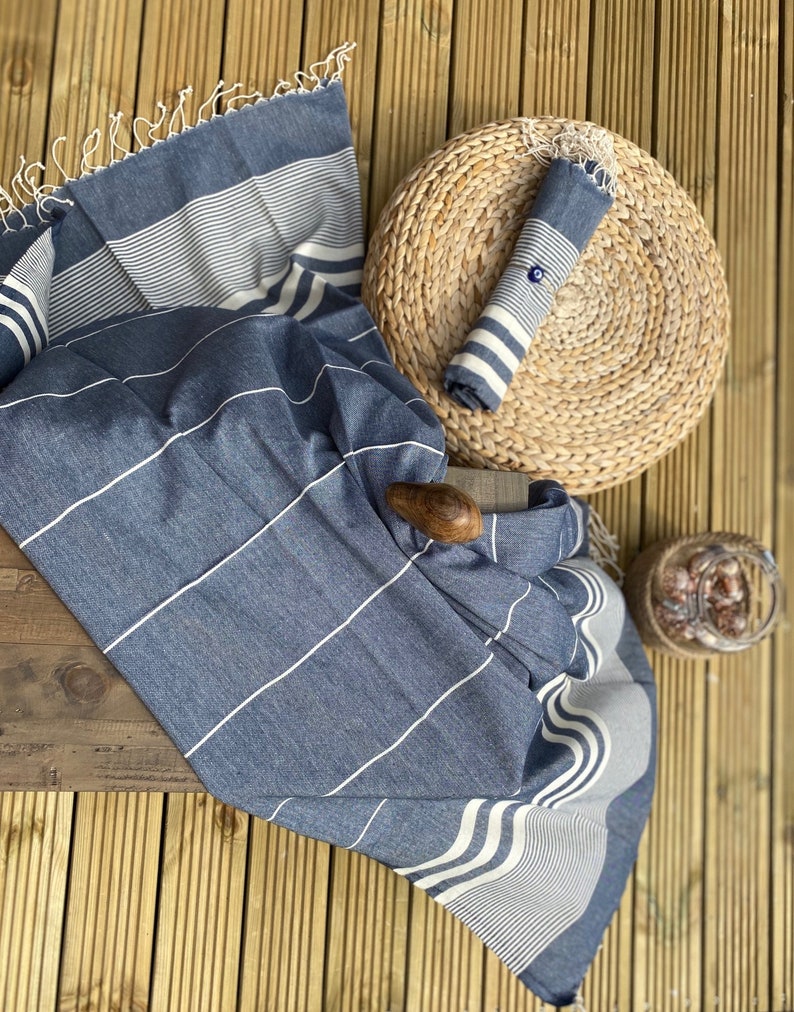 TURKISH TOWEL 100% COTTON Hammam Towel Bridesmaid Gifts Peshtemal Towel Beach , Pool Towel Scarf Throw Shawl Gifts for Her Navy Blue