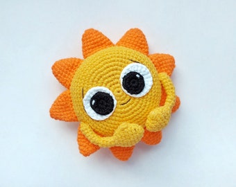 Amigurumi crochet pattern sun.