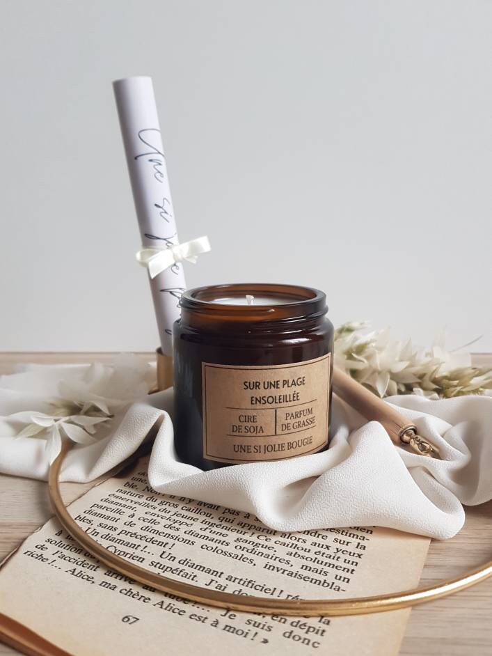 Sur Une Plage Ensoleillée. Bougie Parfumée Naturelle.