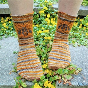 Hymenoptera Socks Knitting Pattern