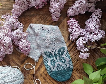 Swallowtail Socks Pattern, toe-up knitting pattern