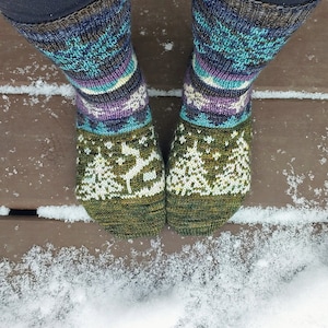 Deep Winter Socks - Knitting pattern, stranded colorwork socks